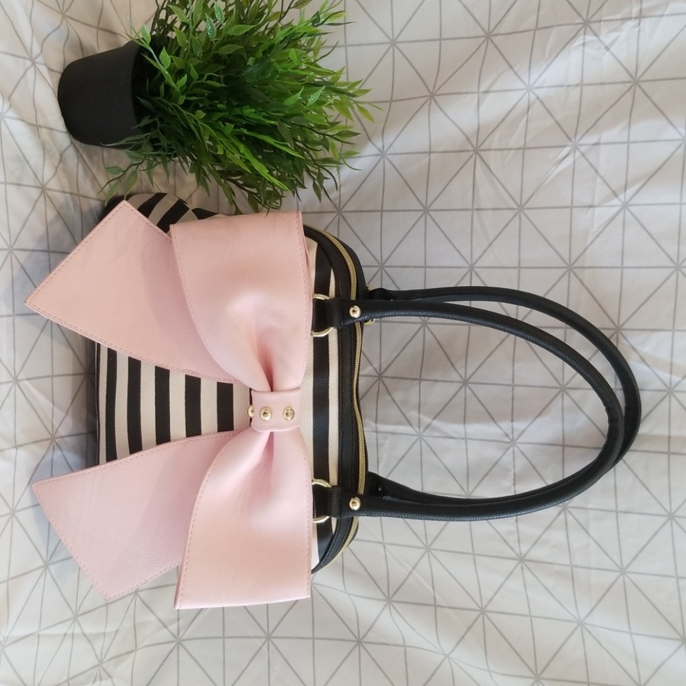 Betsey Johnson handbag